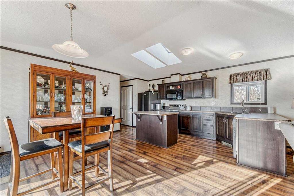 Picture of 190003 Range Rd 240  , Rural Vulcan County Real Estate Listing