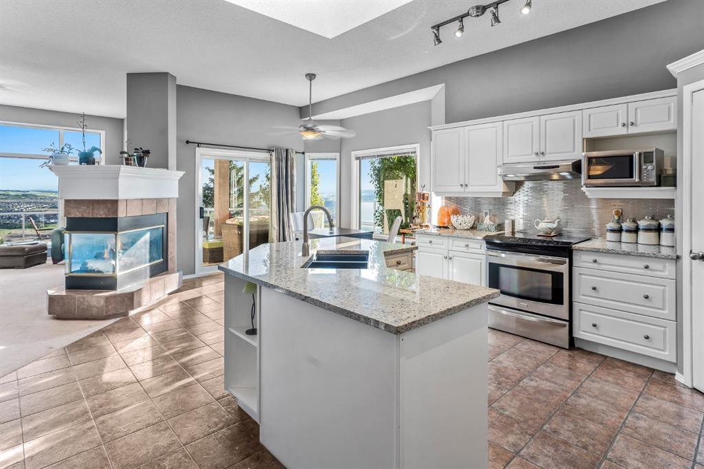 Picture of 19 Gleneagles View , Cochrane Real Estate Listing