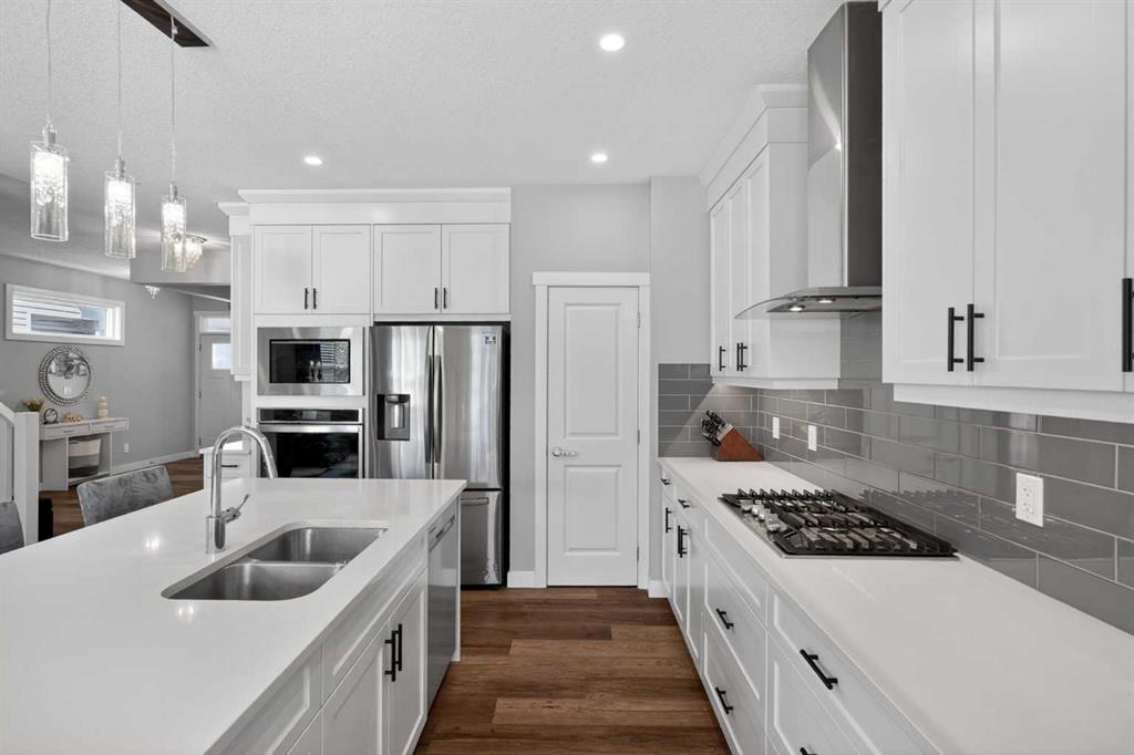 Picture of 37 Evansfield Manor NW, Calgary Real Estate Listing