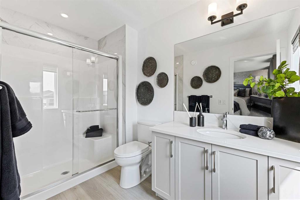 Picture of 124 Corner Glen Avenue NE, Calgary Real Estate Listing