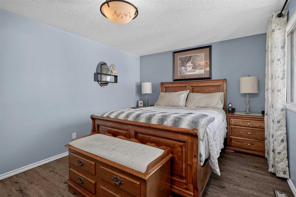 Picture of 6609 Rundlehorn Drive NE, Calgary Real Estate Listing
