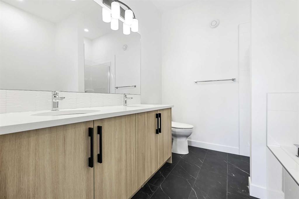 Picture of 157 Mahogany Gardens SE, Calgary Real Estate Listing