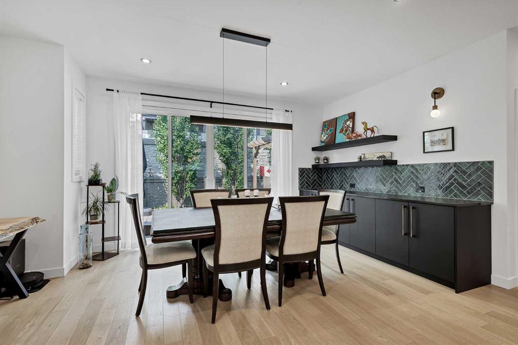 Picture of 44 Timberline Way SW, Calgary Real Estate Listing