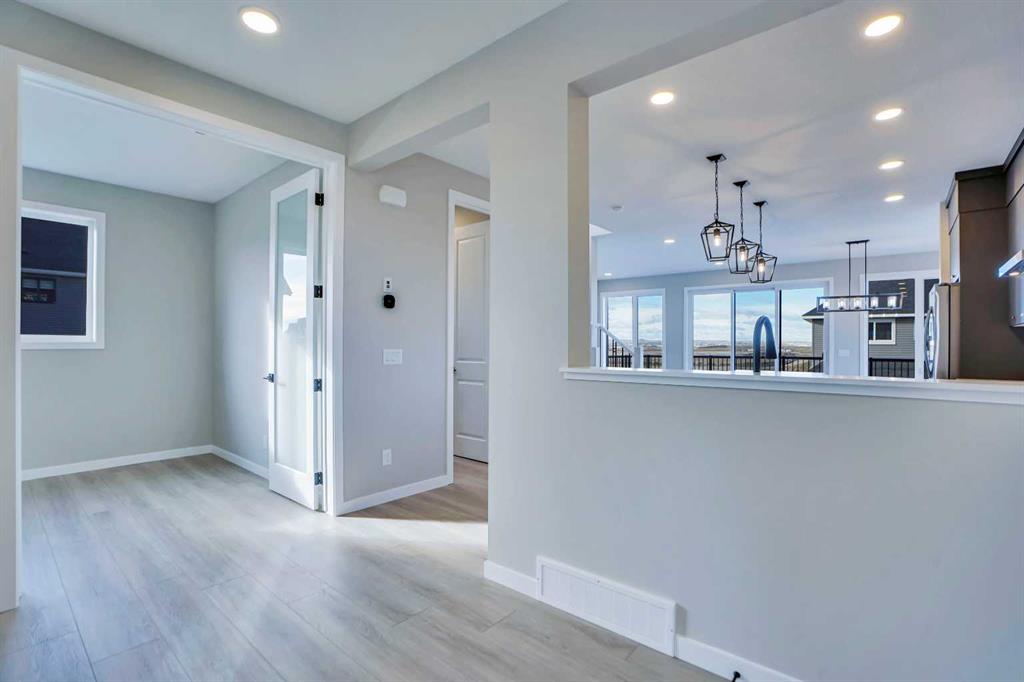Picture of 305 lucas Place NW, Calgary Real Estate Listing
