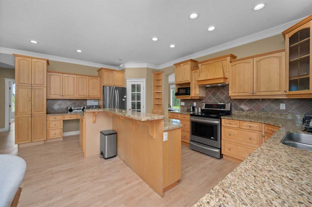 Picture of 43 Villosa Ridge Drive NW, Rural Rocky View County Real Estate Listing