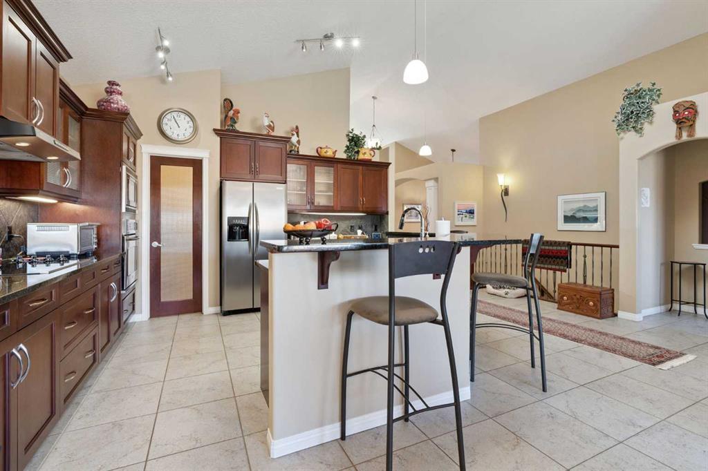 Picture of 202 Tusslewood Terrace NW, Calgary Real Estate Listing