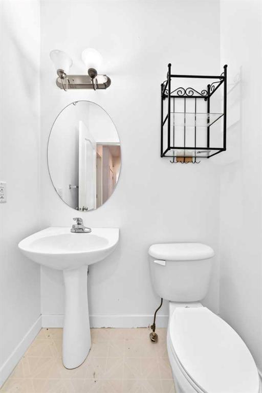 Picture of 80 Cranridge Crescent SE, Calgary Real Estate Listing