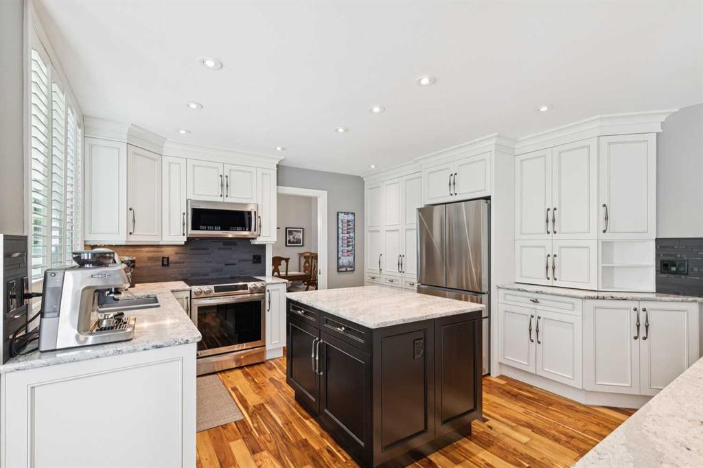 Picture of 947 Shawnee Drive SW, Calgary Real Estate Listing