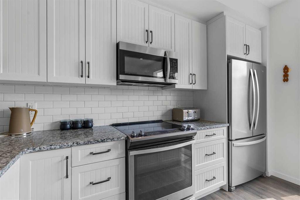 Picture of 8141 Masters Boulevard SE, Calgary Real Estate Listing