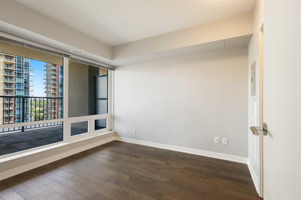 Picture of 1004, 930 6 Avenue SW, Calgary Real Estate Listing
