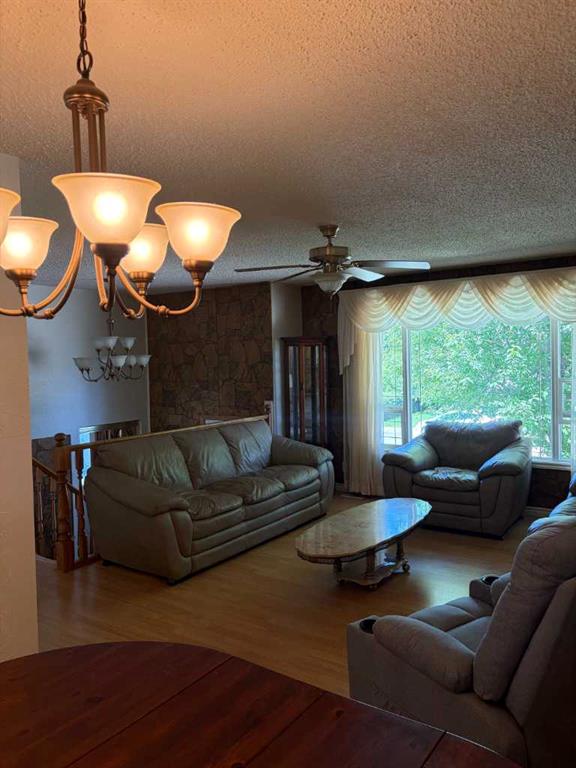 Picture of 5144 35 Street E, Innisfail Real Estate Listing