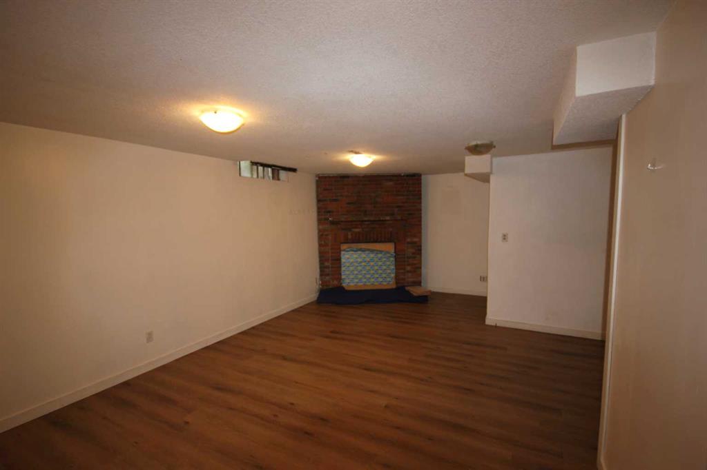 Picture of 379 Falmere Road NE, Calgary Real Estate Listing
