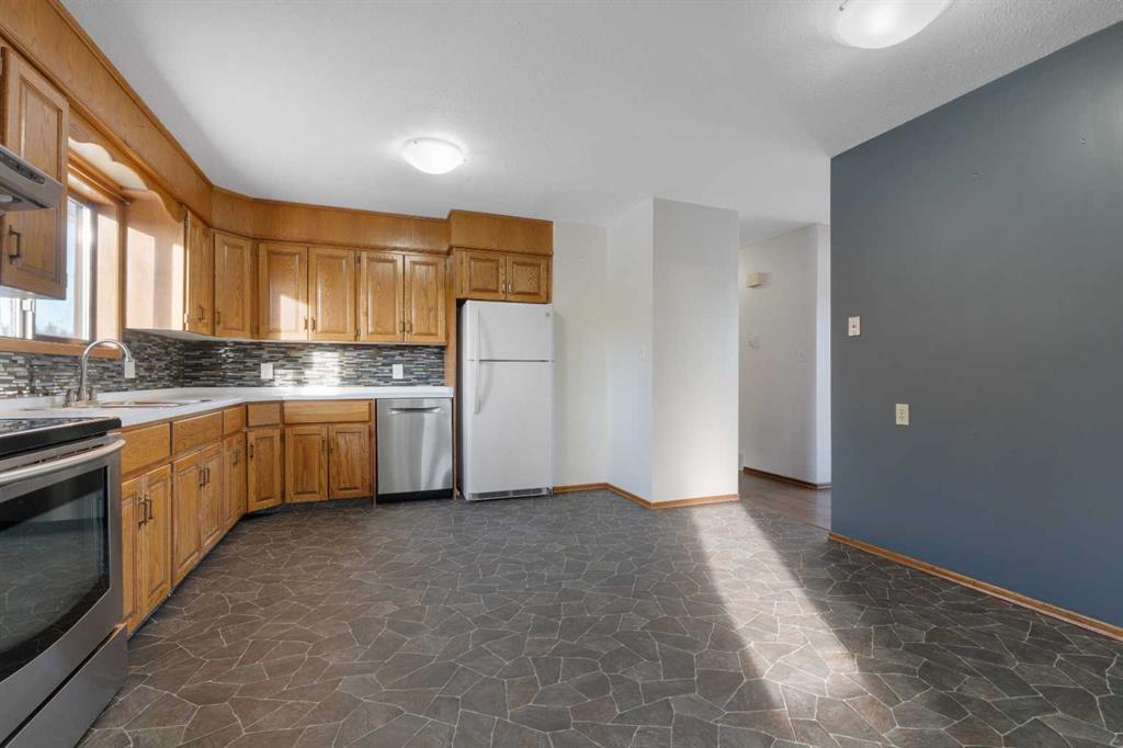 Picture of 27 Tressa Street , Swan Hills Real Estate Listing