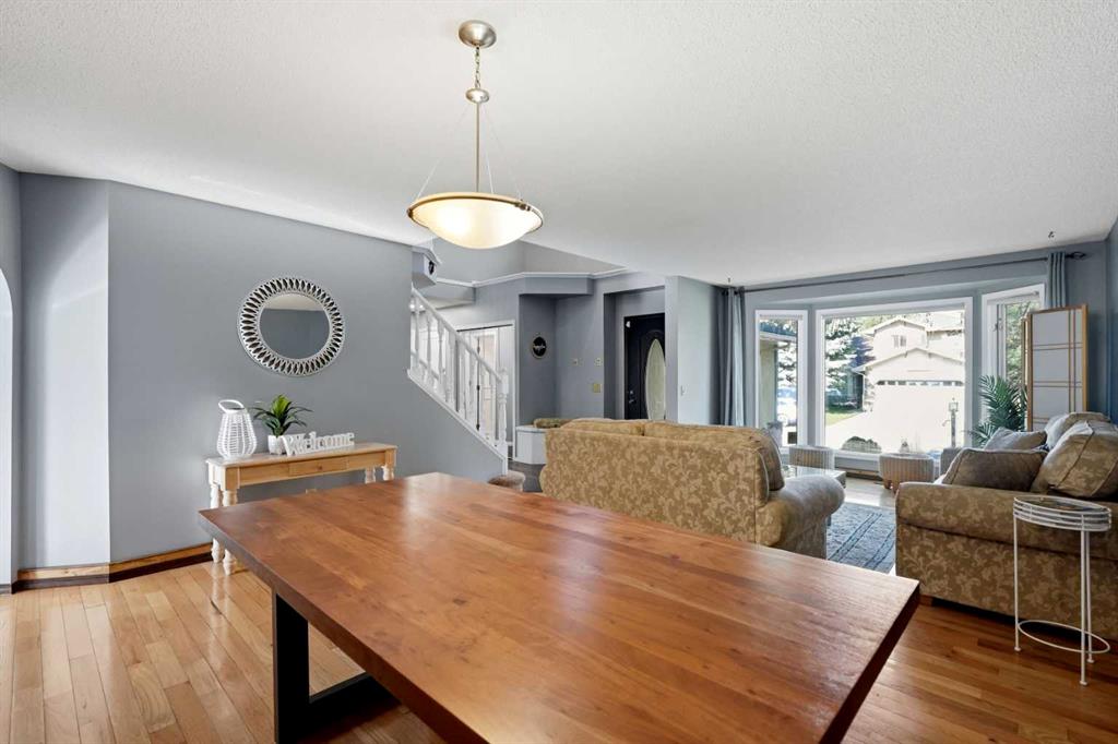 Picture of 175 Shannon Circle SW, Calgary Real Estate Listing