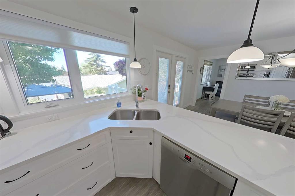 Picture of 6803 24 Avenue NE, Calgary Real Estate Listing