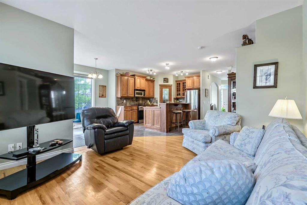 Picture of 14 Cimarron Park Cove , Okotoks Real Estate Listing
