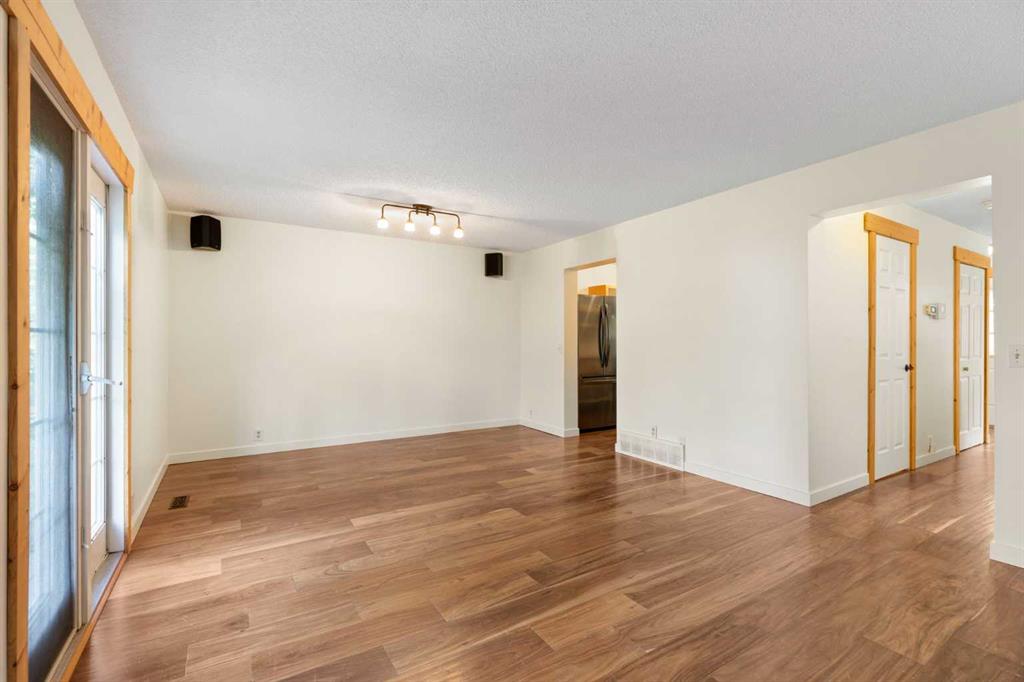 Picture of 84 Abingdon Crescent NE, Calgary Real Estate Listing