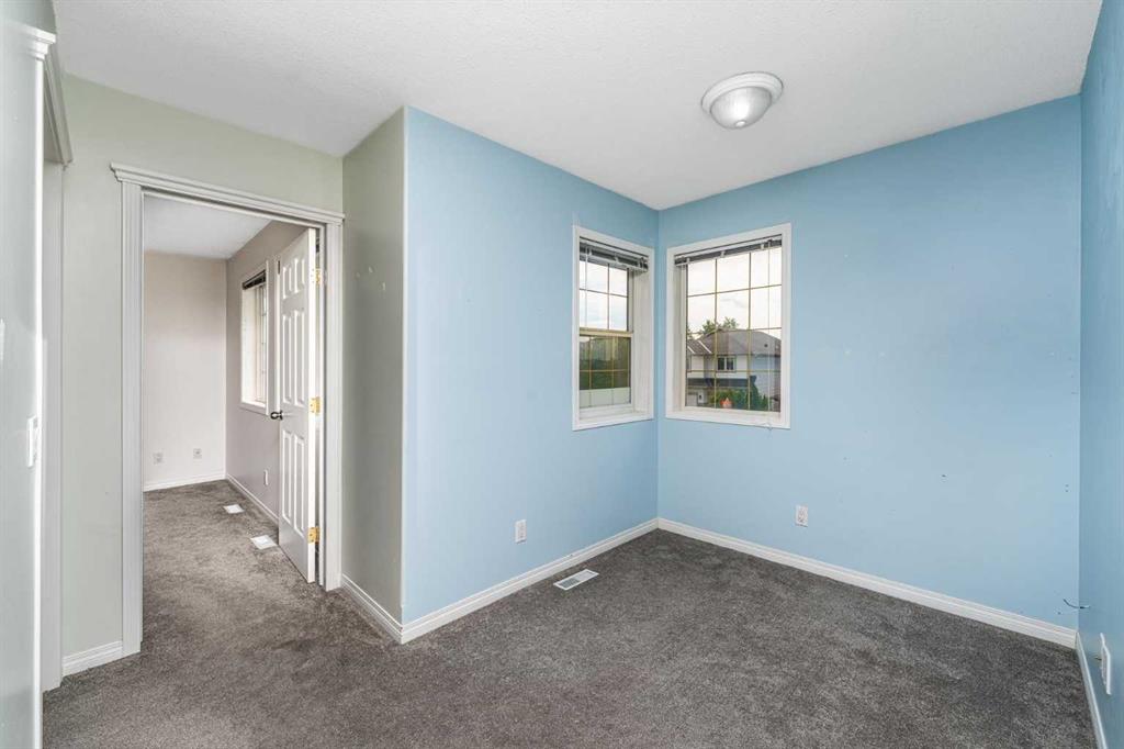 Picture of 1, 12 Silver Creek Boulevard NW, Airdrie Real Estate Listing