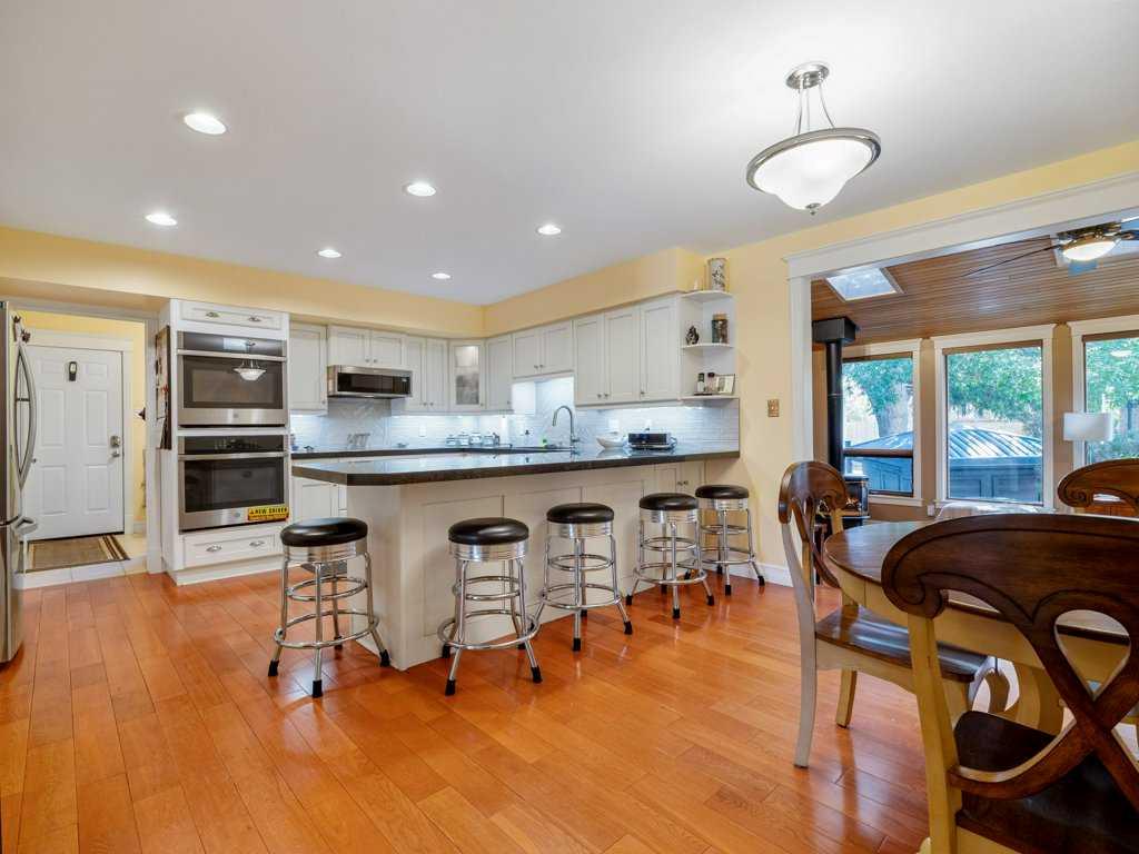Picture of 39 Eton Road W, Lethbridge Real Estate Listing