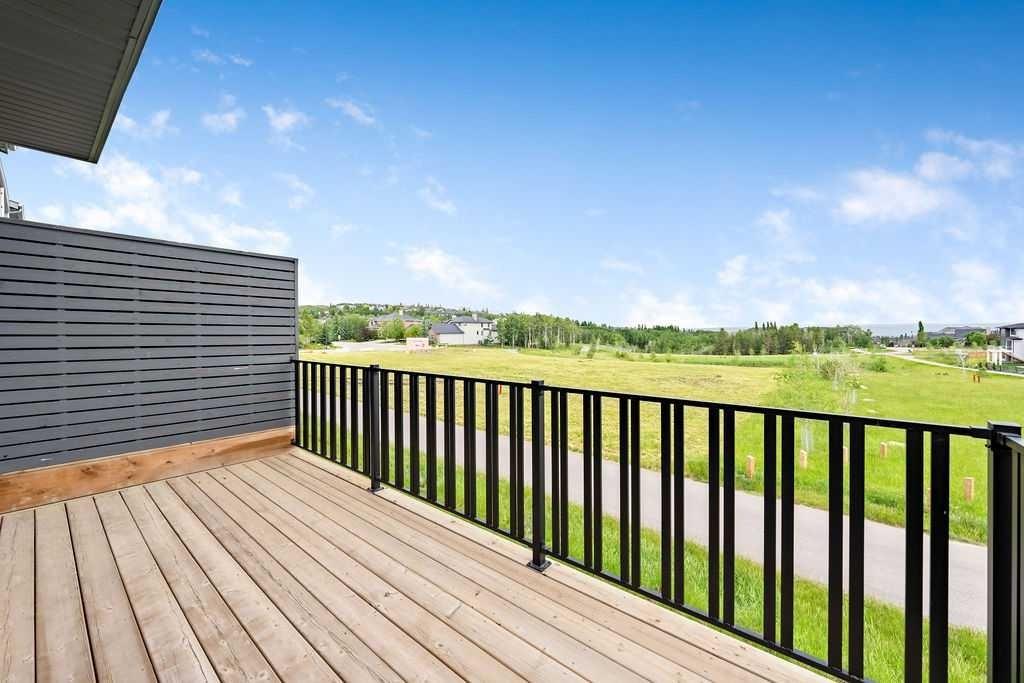 Picture of 86 Spring Willow Close SW, Calgary Real Estate Listing