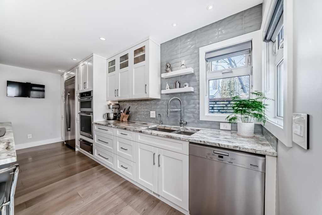 Picture of 256 Riverside Mews SE, Calgary Real Estate Listing