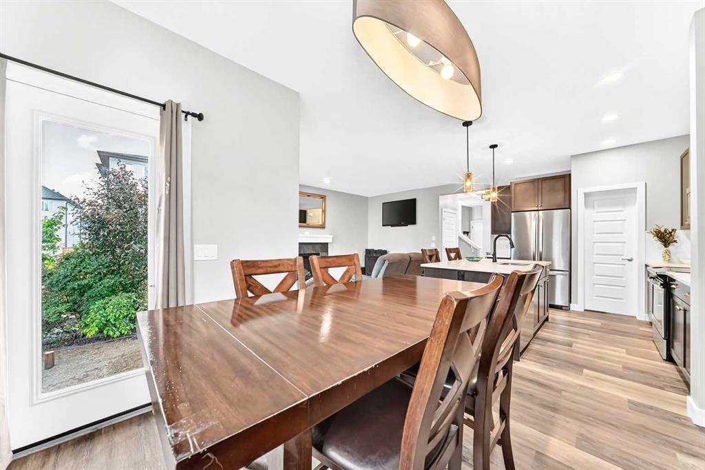 Picture of 41 Walcrest Way SE, Calgary Real Estate Listing