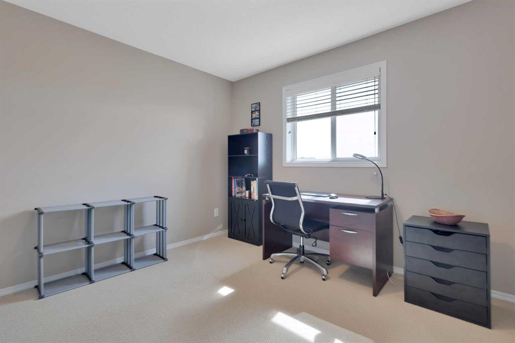 Picture of 19 Oxley Close , Red Deer Real Estate Listing