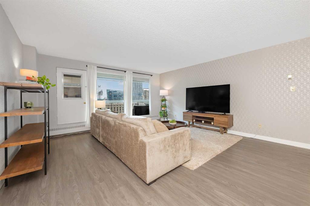 Picture of 2003, 221 6 Avenue SE, Calgary Real Estate Listing