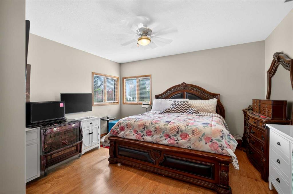 Picture of 9105 Crystal Lake Drive  , Grande Prairie Real Estate Listing