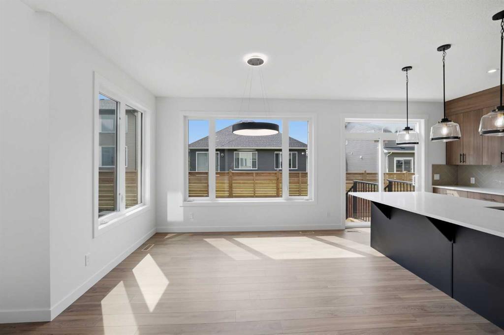 Picture of 265 Dawson Wharf Crescent E, Chestermere Real Estate Listing