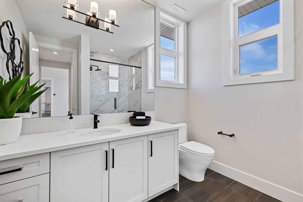 Picture of 302, 170 Marina Cove SE, Calgary Real Estate Listing