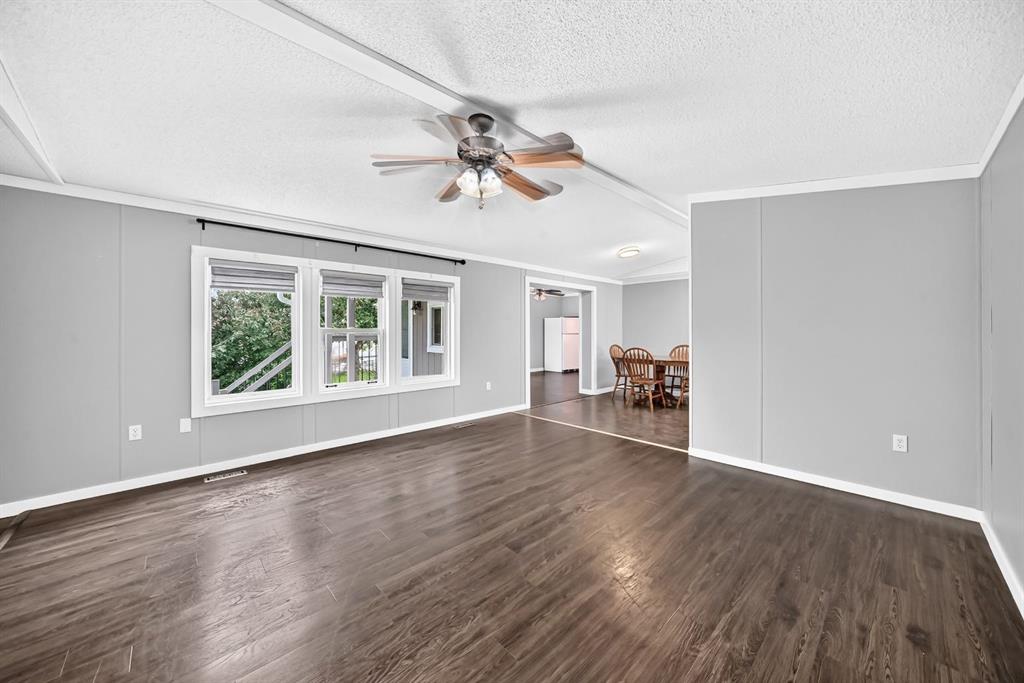 Picture of 4716 41 Street Crescent , Innisfail Real Estate Listing