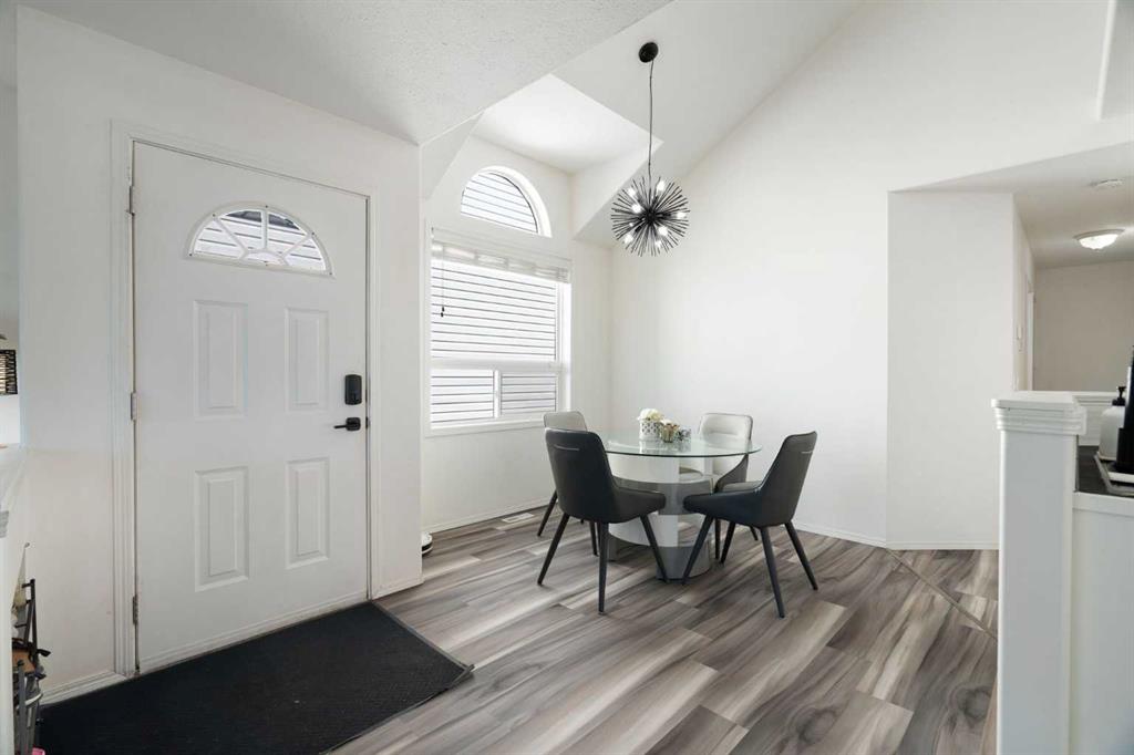Picture of 412 9 Street , Beiseker Real Estate Listing