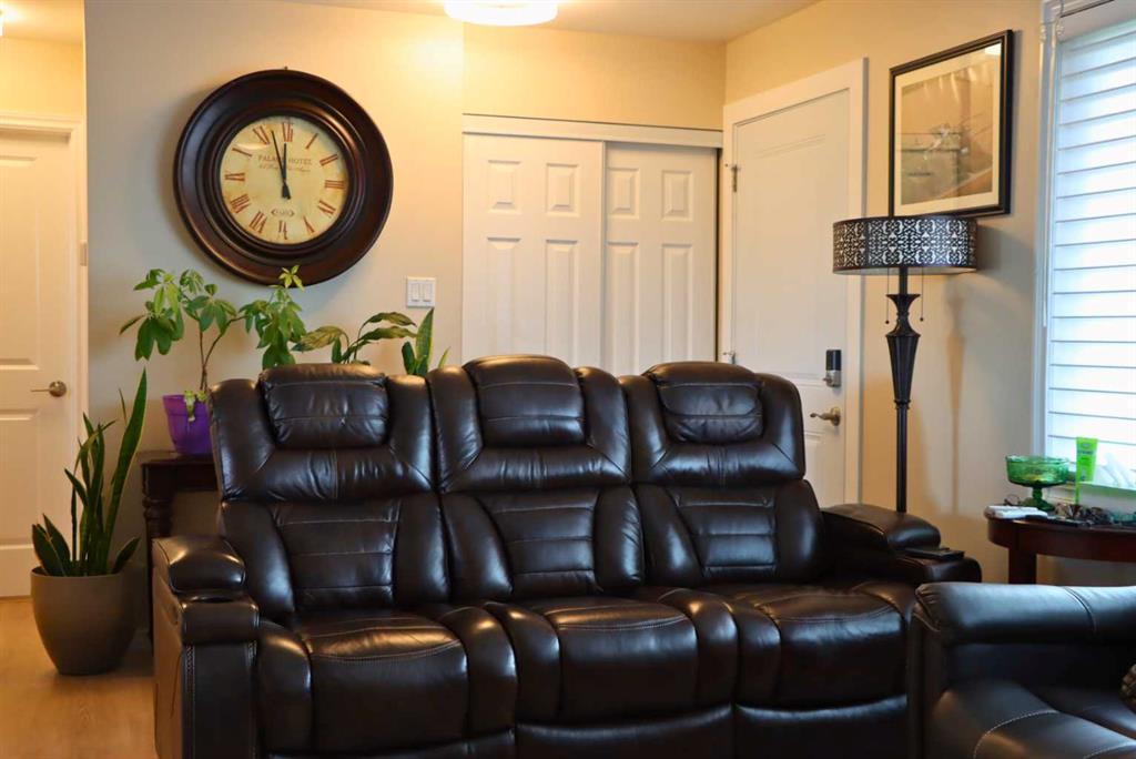 Picture of 4511 50 Avenue  , Valleyview Real Estate Listing