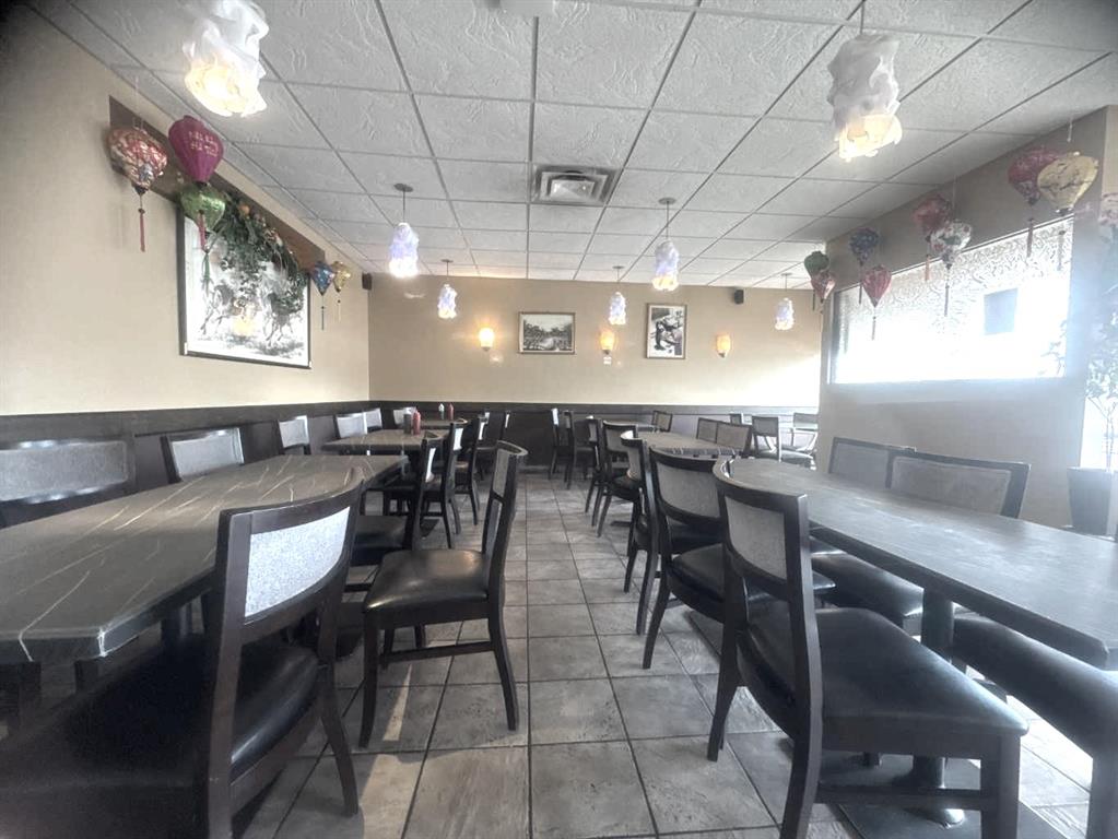 Picture of 10, 11225 30 Street SW, Calgary Real Estate Listing
