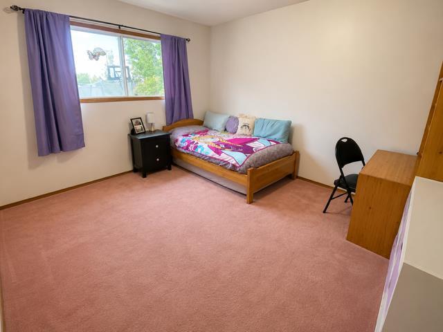 Picture of 146 FULLER Place , Hinton Real Estate Listing