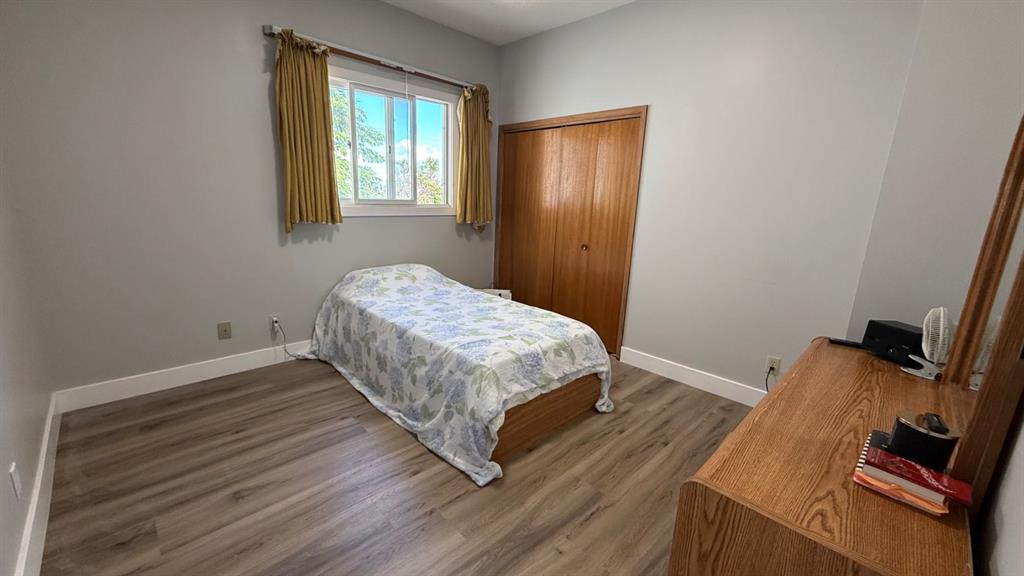 Picture of 171076 9 Highway , Rural Starland County Real Estate Listing