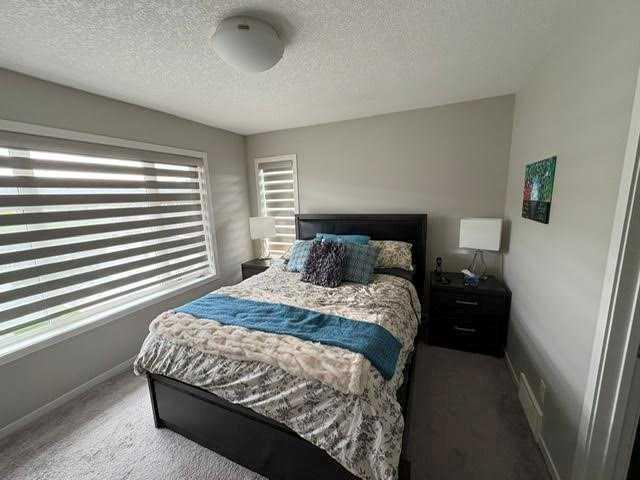 Picture of 202 EVANSRIDGE Park NW, Calgary Real Estate Listing
