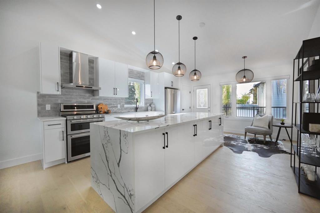 Picture of 941 west chestermere Drive , Chestermere Real Estate Listing