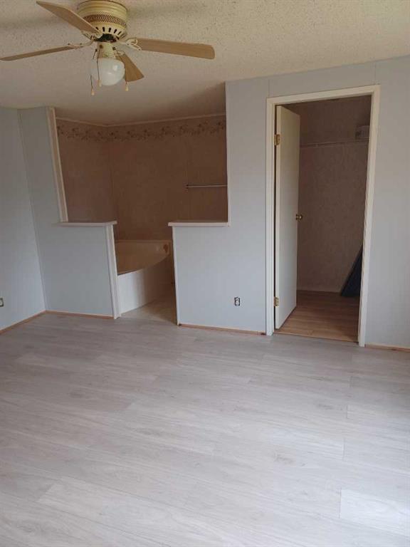Picture of unit 4, 4506 50 Avenue , Bentley Real Estate Listing