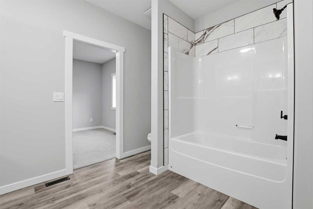 Picture of 5242 51 Street , Lacombe Real Estate Listing