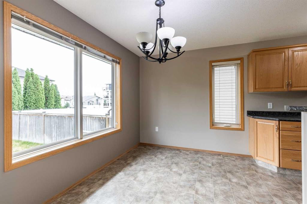 Picture of 55 Vista Close SE, Medicine Hat Real Estate Listing