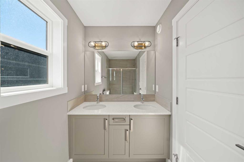 Picture of 644 Sora Boulevard SE, Calgary Real Estate Listing