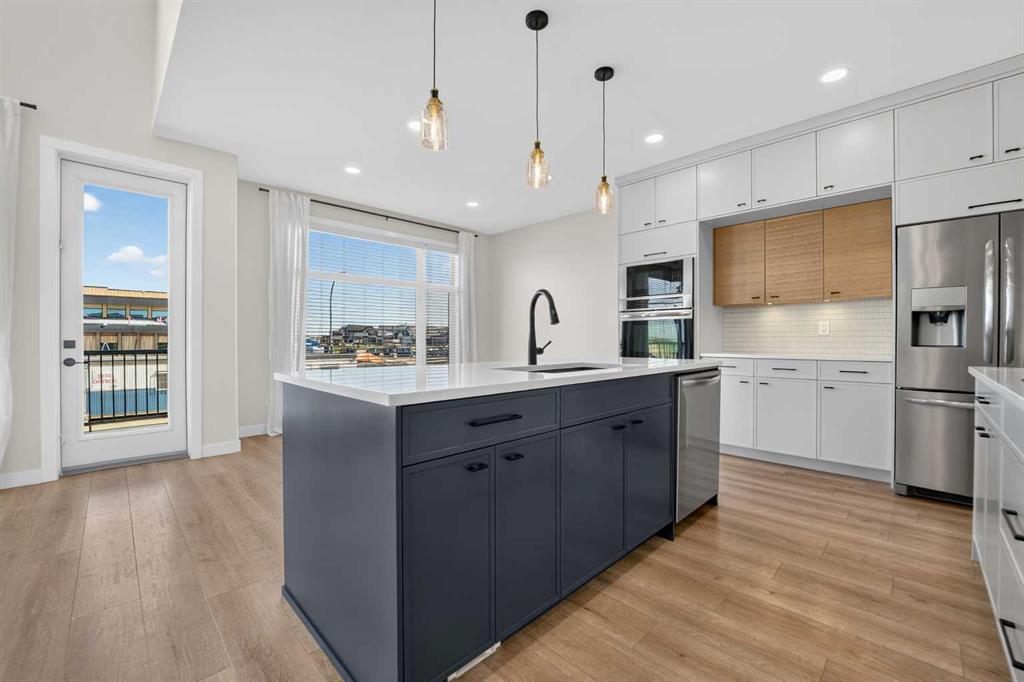 Picture of 1039 Caledonia Place W, Lethbridge Real Estate Listing