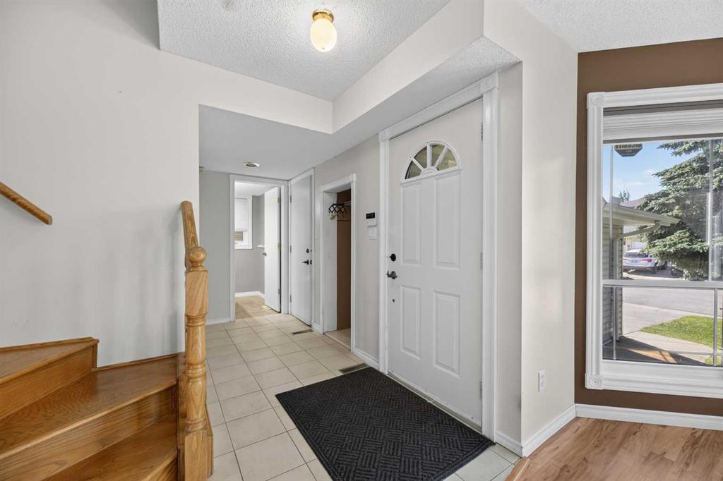 Picture of 75 Everglade Drive SE, Airdrie Real Estate Listing