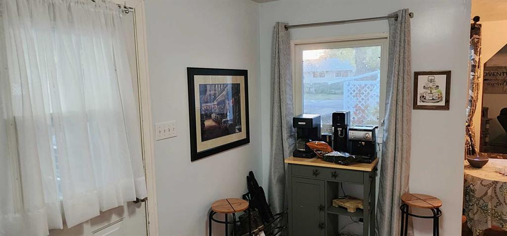 Picture of 5111 53 Street , Mannville Real Estate Listing