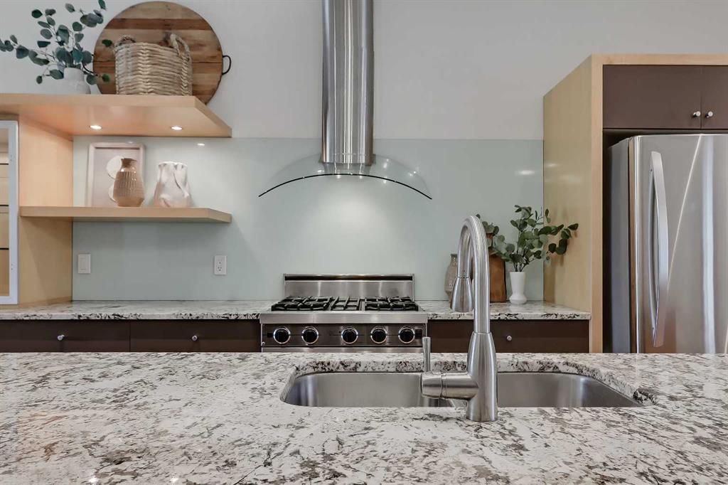 Picture of 17 Somme Boulevard SW, Calgary Real Estate Listing