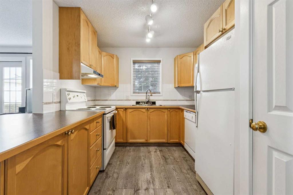 Picture of 3105, 7171 Coach Hill Road SW, Calgary Real Estate Listing