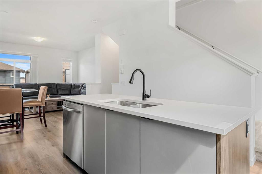 Picture of 85 Walgrove Common SE, Calgary Real Estate Listing