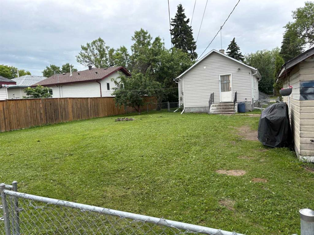 Picture of 5110 60 Avenue , Ponoka Real Estate Listing